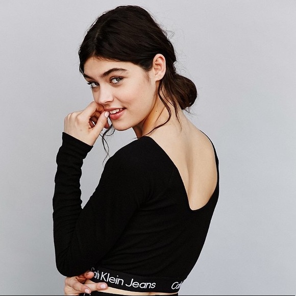 🖤 CALVIN KLEIN TOP 🖤 - Picture 2 of 6